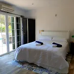 ヴィラ Galdana's House カラ・ガルダナ